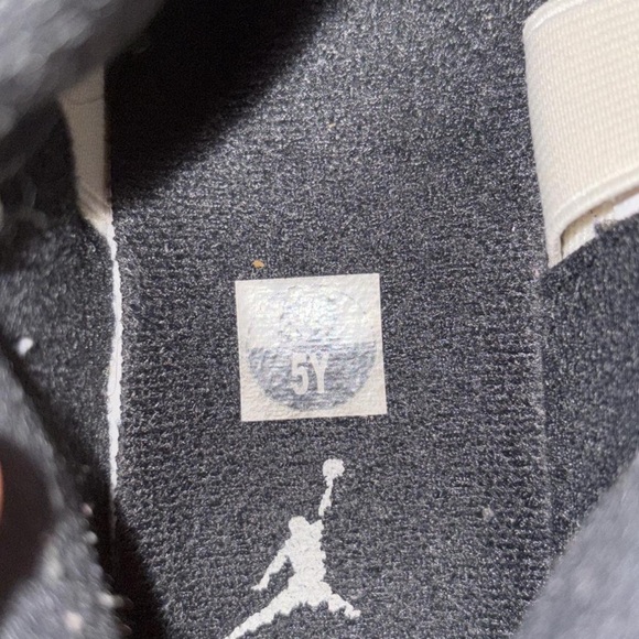 Jordan - Picture 3 of 3